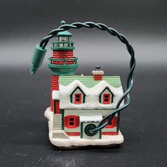 Hallmark Keepsake Lighthouse Greetings Ornament 2008 Magic Series - Picture 4 of 8